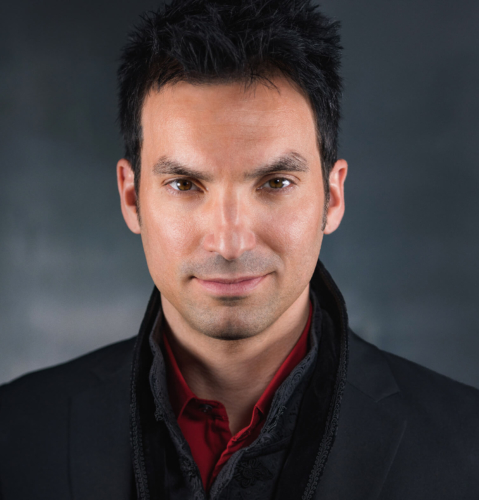 tetro-magician-illusionist-los-angeles-headshot-square tetro-magician-illusionist-los-angeles-headshot-square