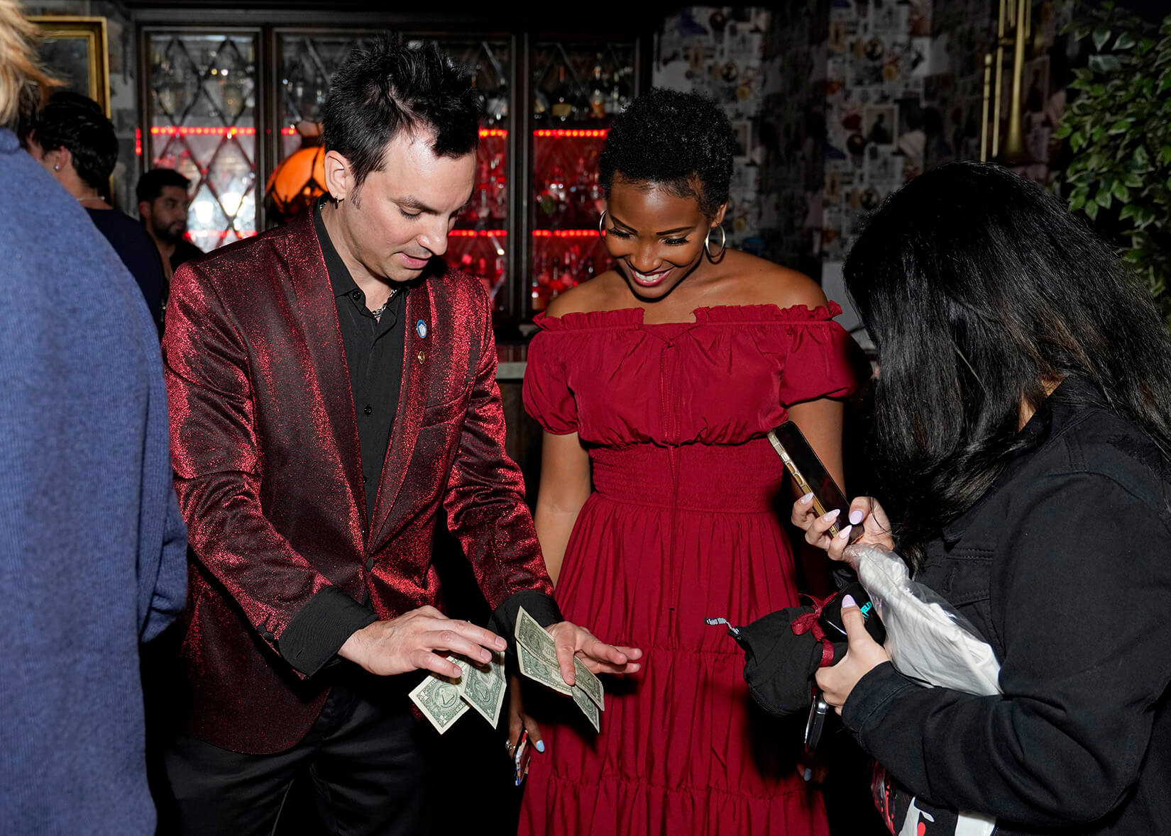 Tetro performs close up magic for a movie premier in Hollywood